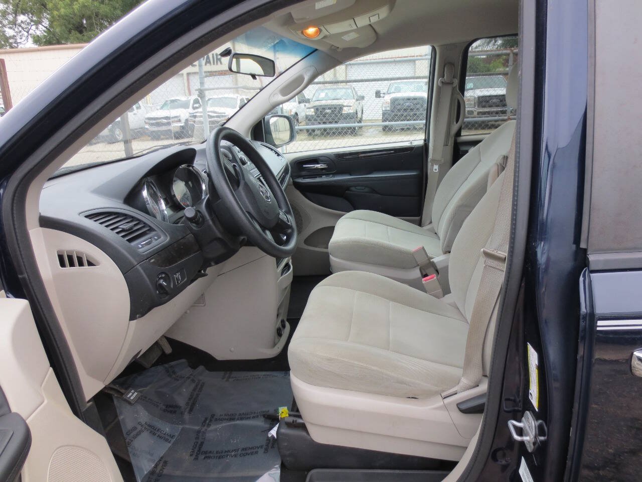 Used 2012 Dodge Grand Caravan SE FWD image 7