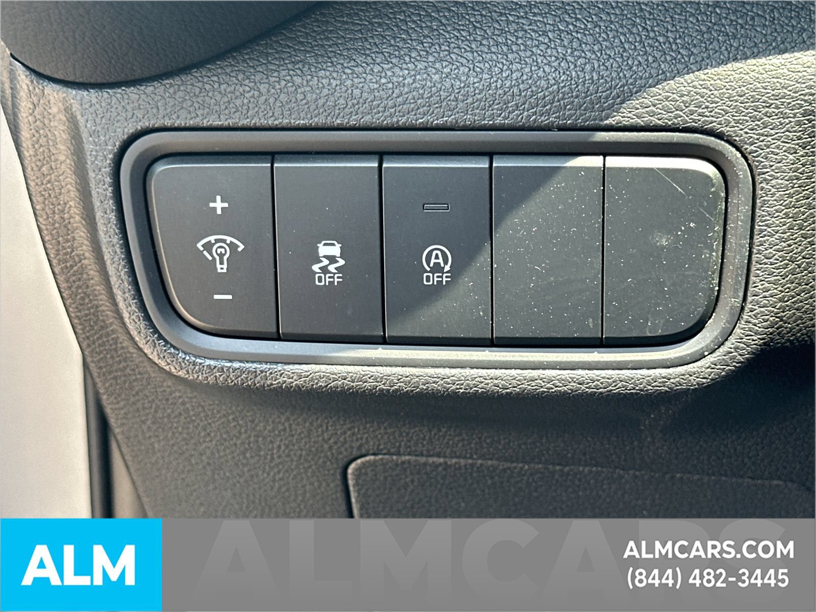 Used 2025 Kia Soul LX w/ LX Technology Package FWD image 34