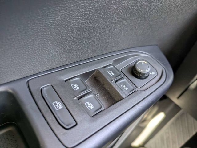 Certified 2025 Volkswagen Taos S FWD image 23
