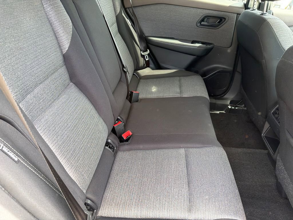 Used 2022 Nissan Rogue S AWD/4WD image 15