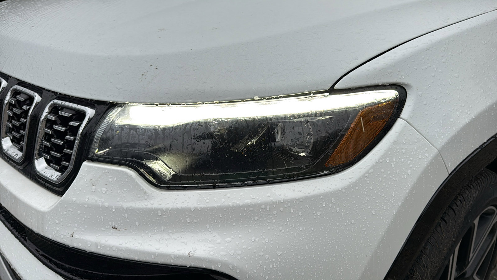 Certified 2024 Jeep Compass Limited w/ Elite Group image 9