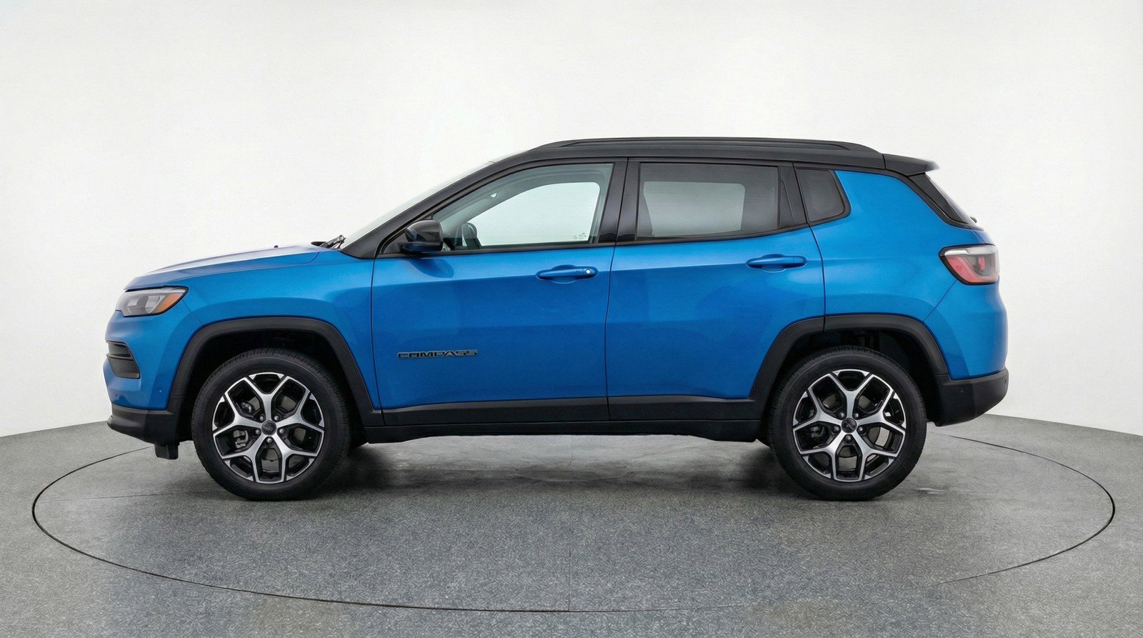 Used 2025 Jeep Compass Limited AWD/4WD image 5