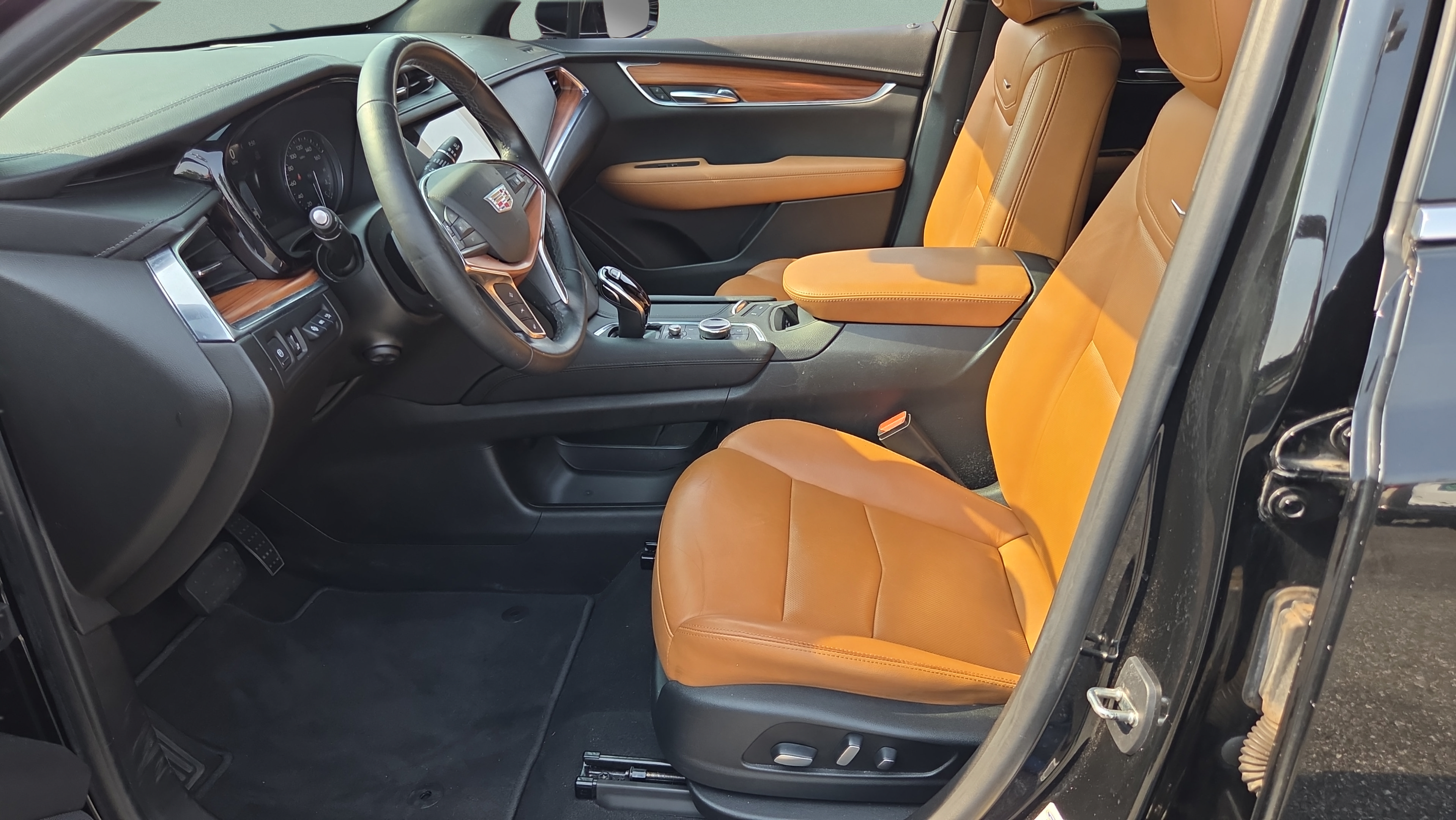 Used 2021 Cadillac XT5 Premium Luxury FWD image 9