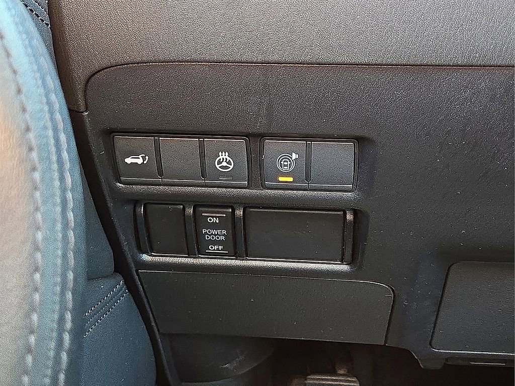 Used 2024 Nissan Armada SL image 25