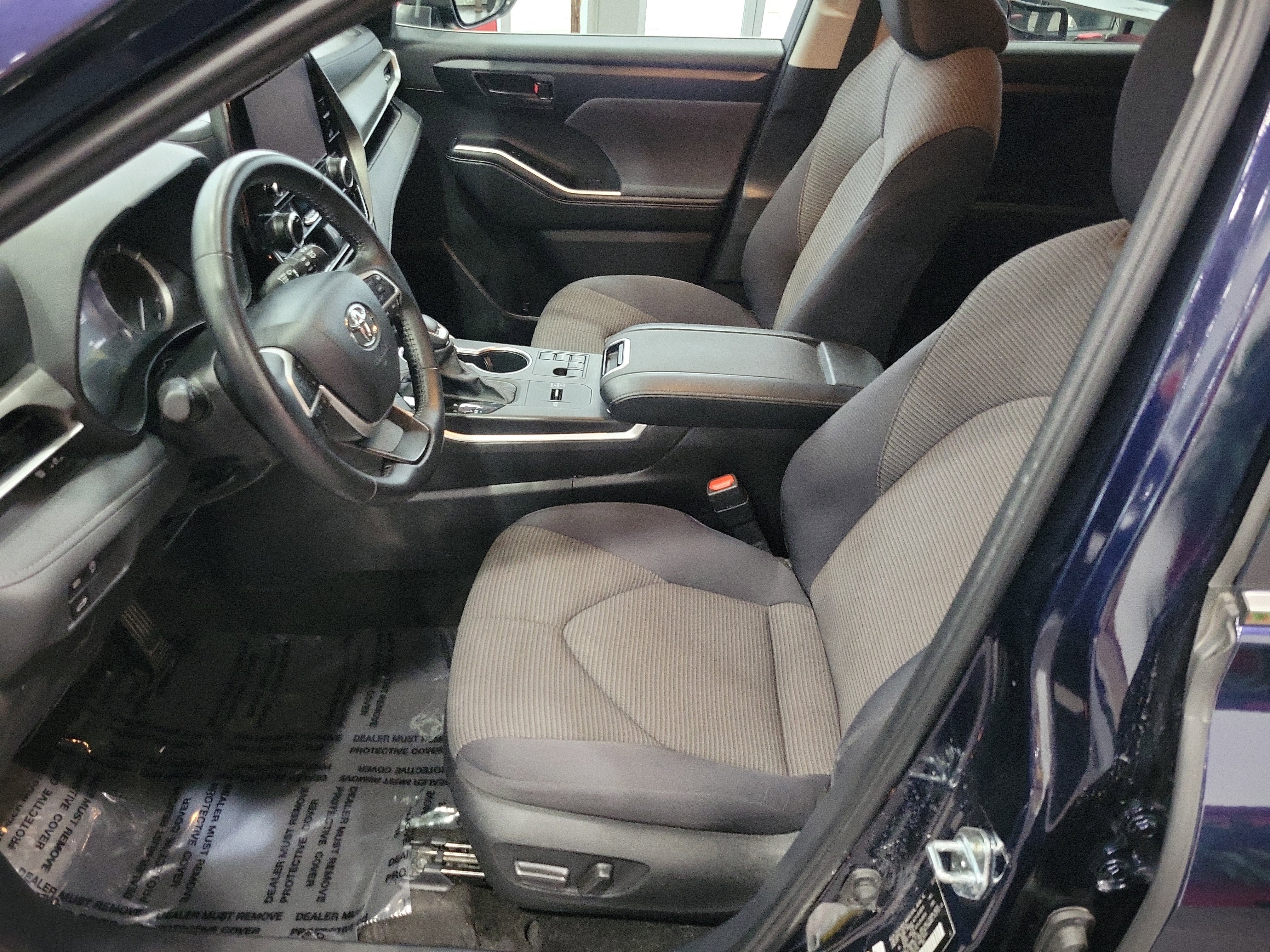 Certified 2025 Toyota Highlander LE image 22
