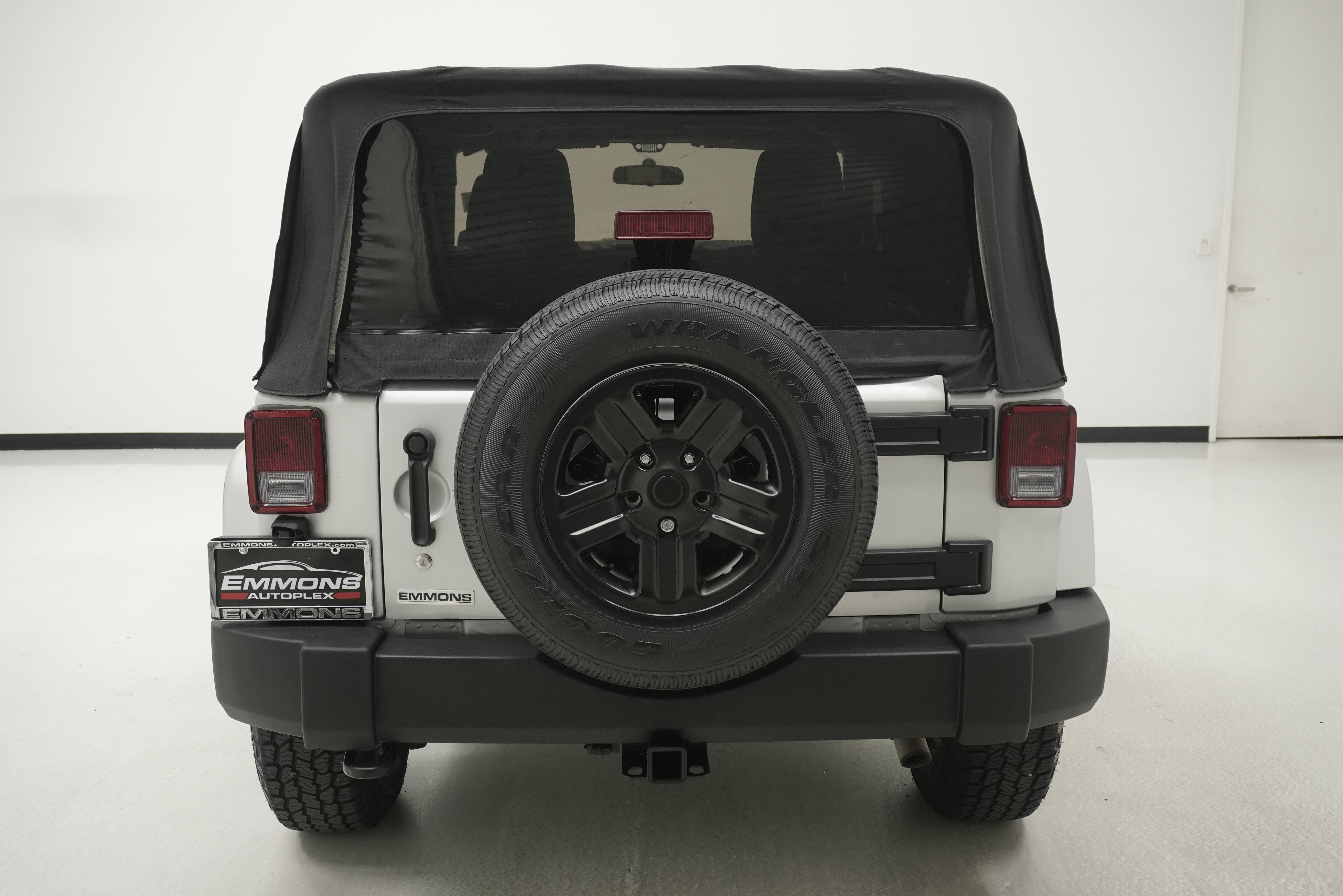 Used 2012 Jeep Wrangler Sport AWD/4WD image 5