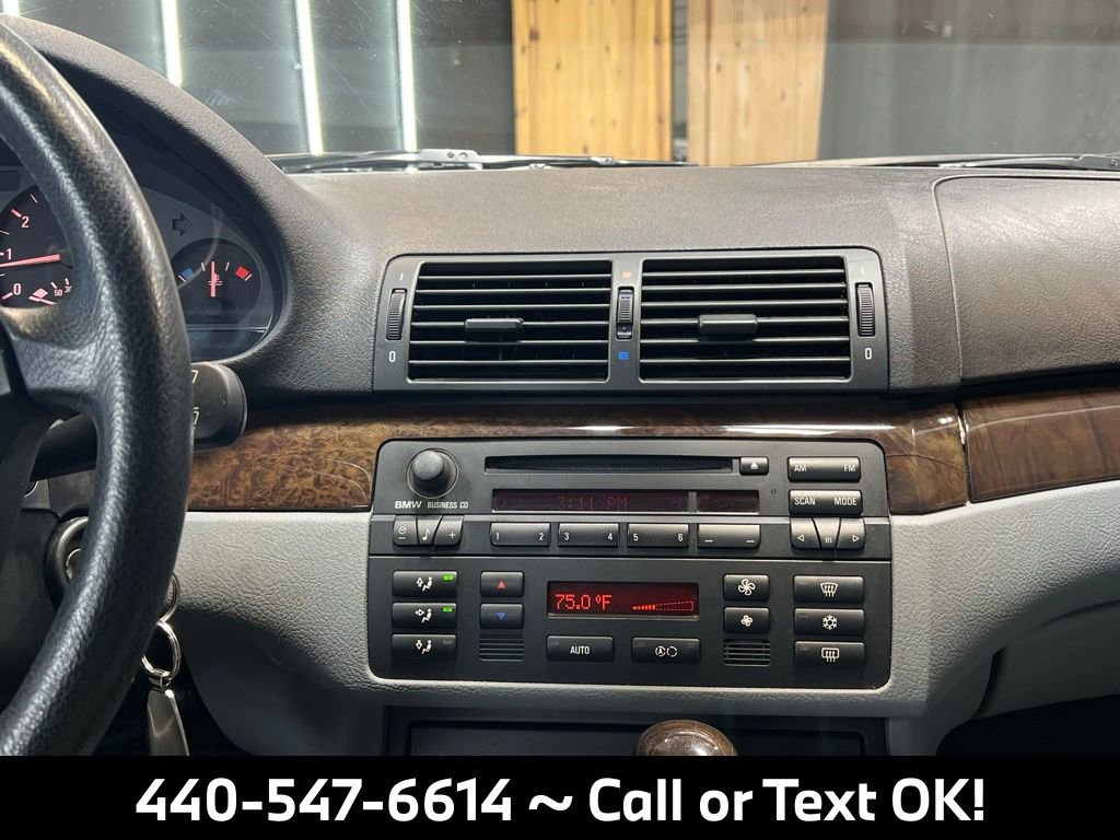 Used 2004 BMW 325xi Sedan image 27