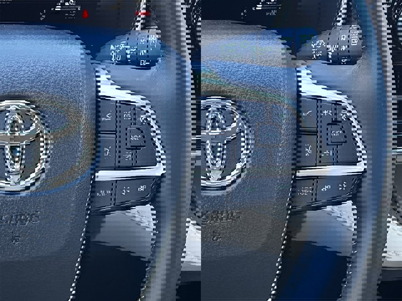 Used 2024 Toyota Highlander Platinum image 14