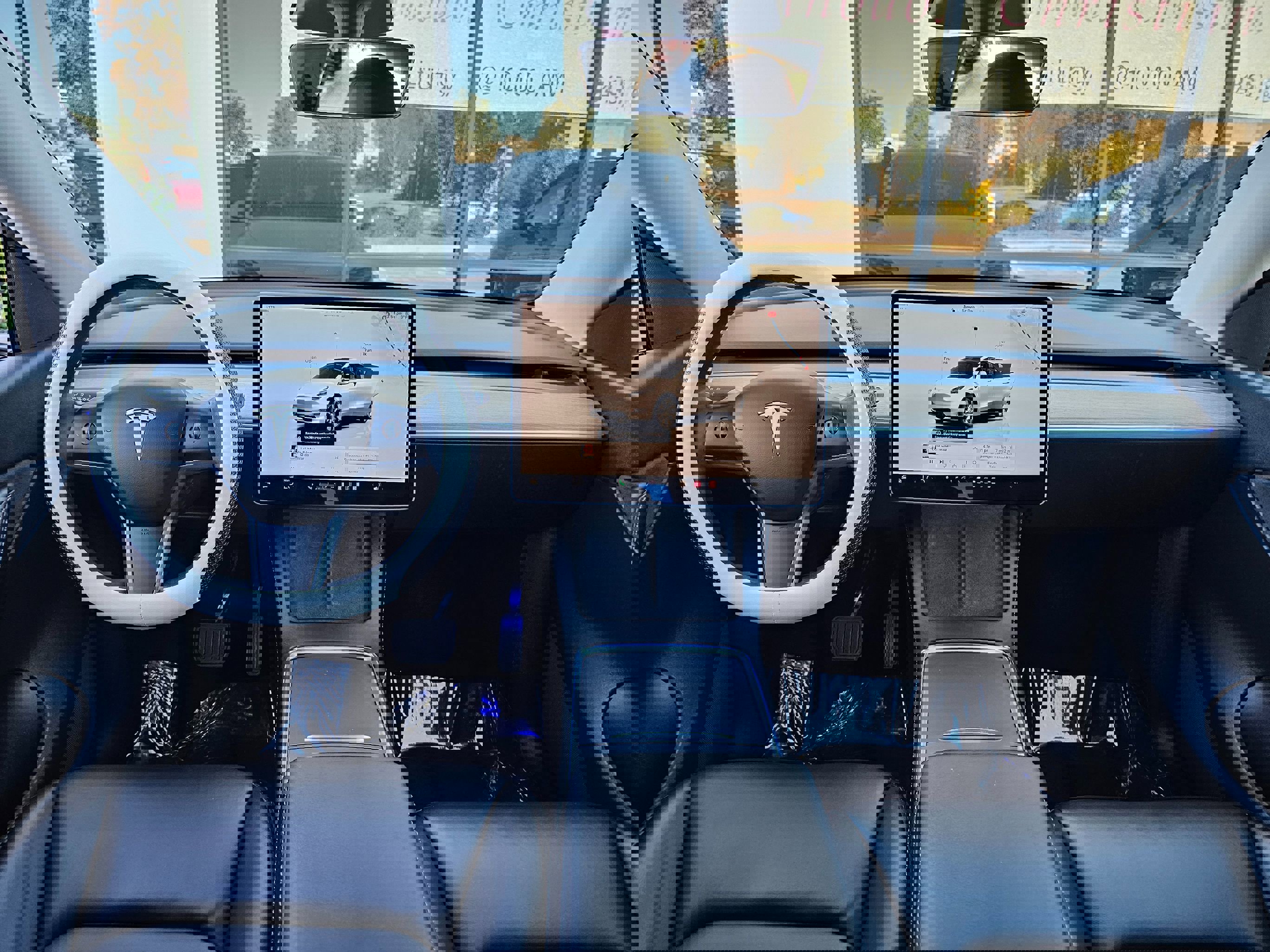 Used 2022 Tesla Model Y Long Range image 24