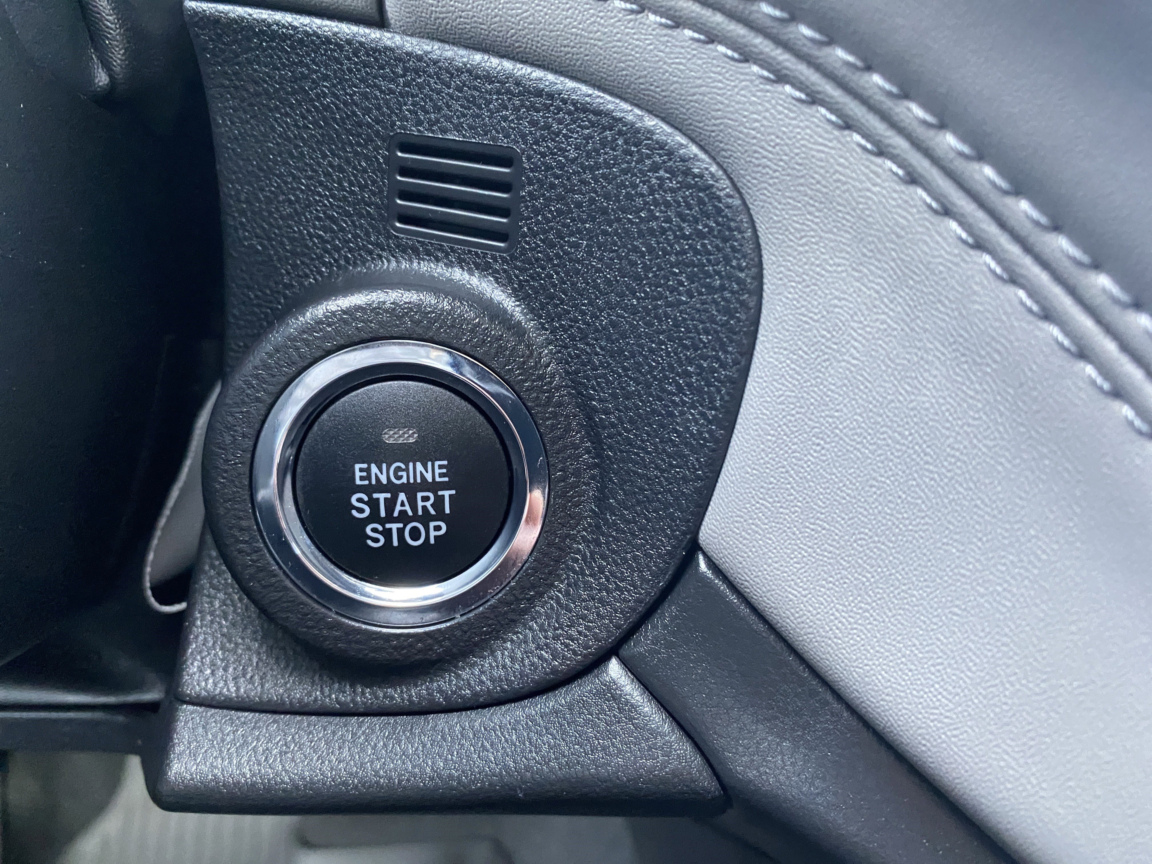 Used 2025 Subaru Outback Premium image 31