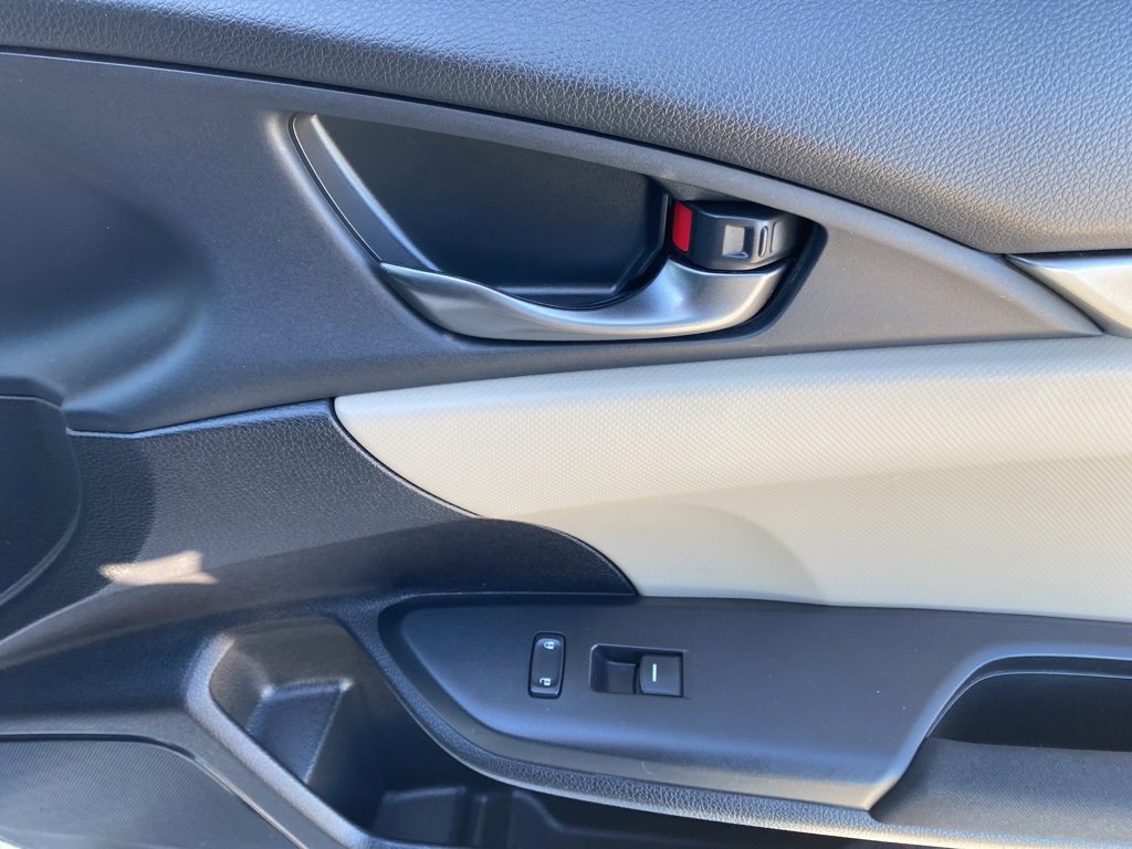 Used 2017 Honda Civic Sport image 12