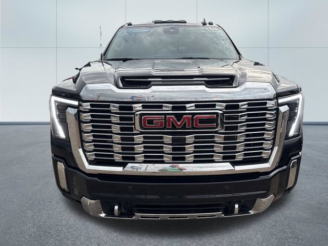 Used 2025 GMC Sierra 3500 Denali w/ Denali Reserve Package AWD/4WD image 6