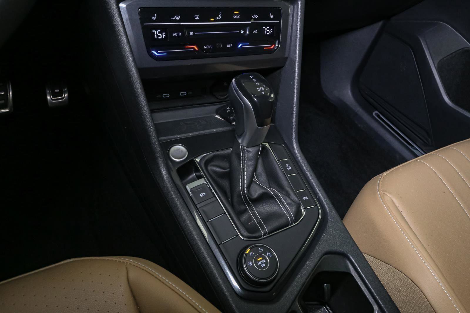 Certified 2023 Volkswagen Tiguan SE R-Line image 36