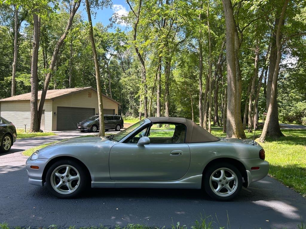 Used 2000 MAZDA MX-5 Miata image 25