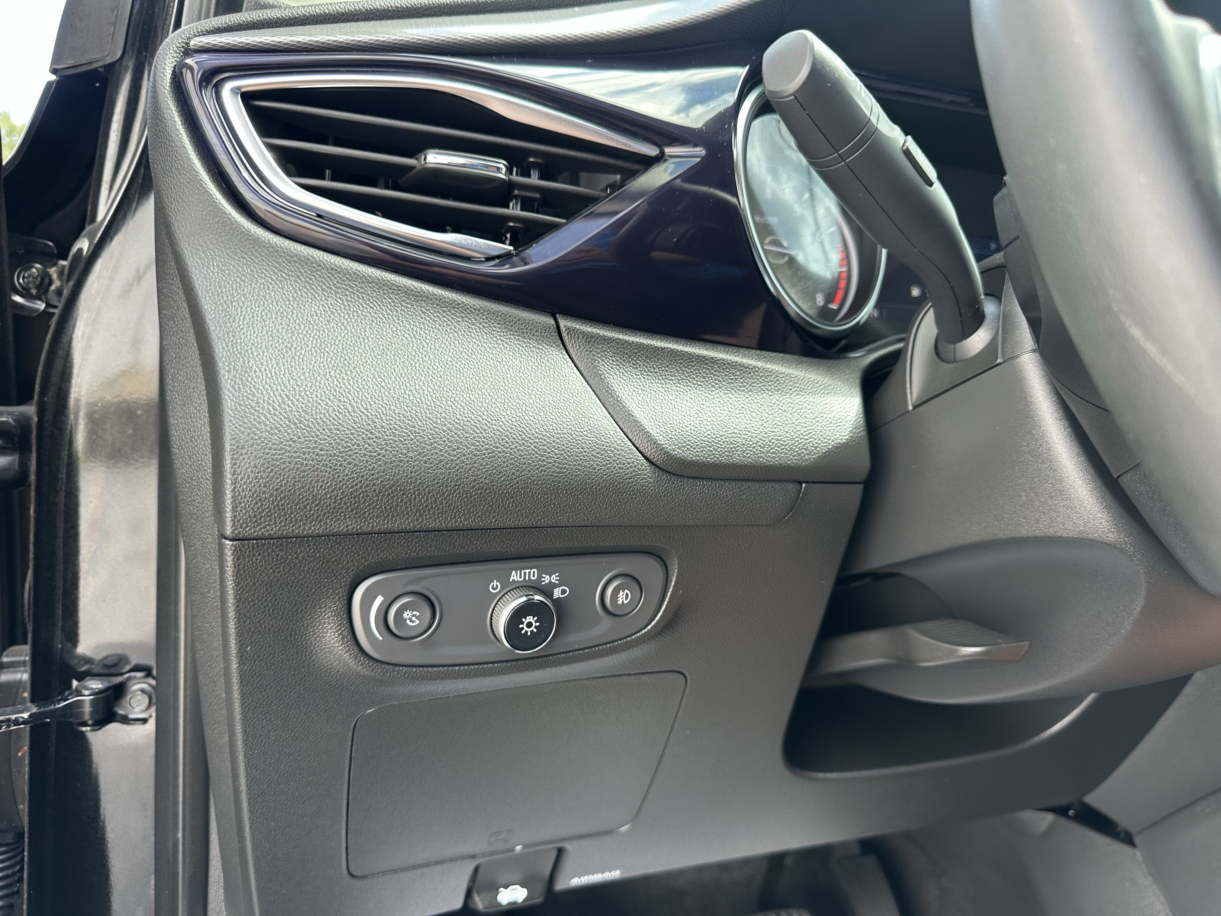 Certified 2023 Buick Encore GX Preferred w/ Cold Weather Comfort Package FWD image 29