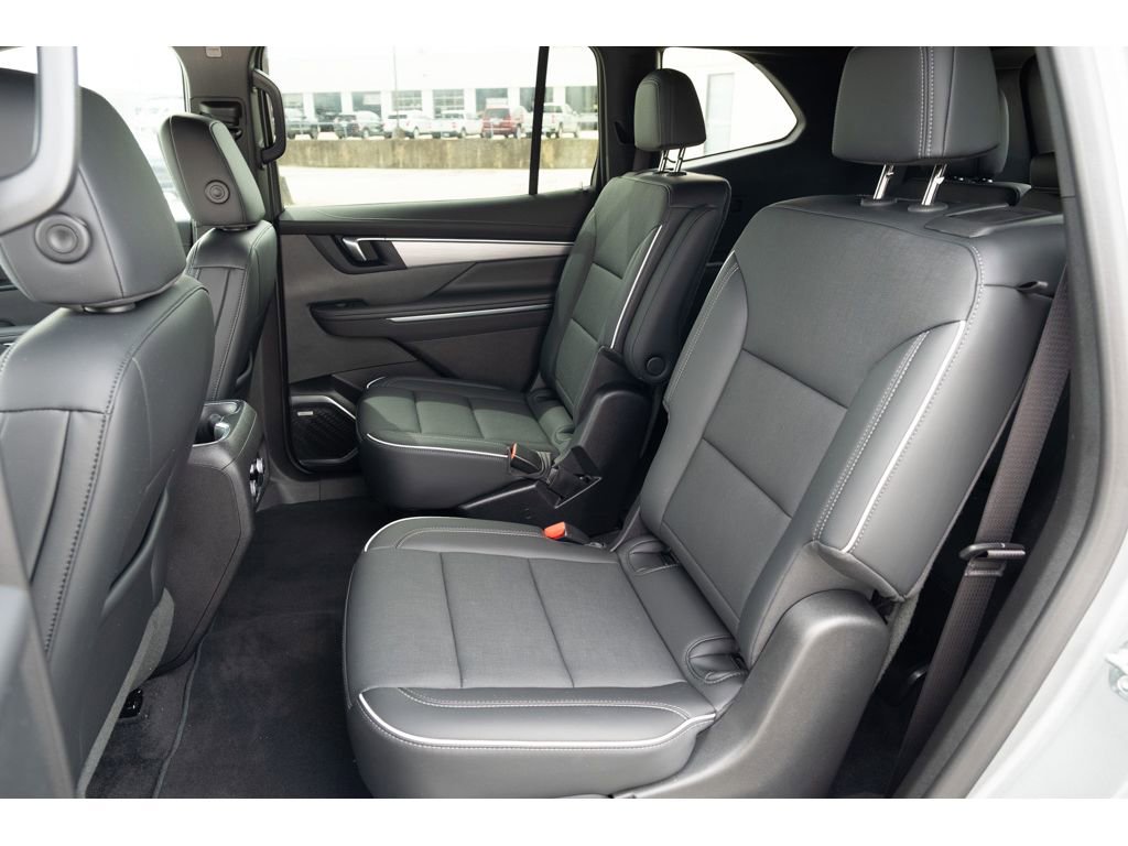 Certified 2025 Buick Enclave Preferred image 12