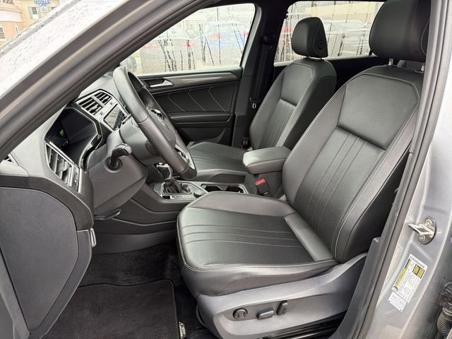 Used 2024 Volkswagen Tiguan SE R-Line image 13