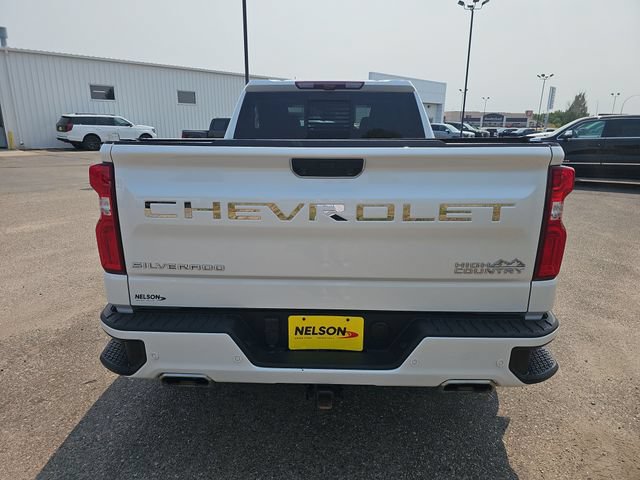Used 2024 Chevrolet Silverado 1500 High Country w/ Technology Package AWD/4WD image 4