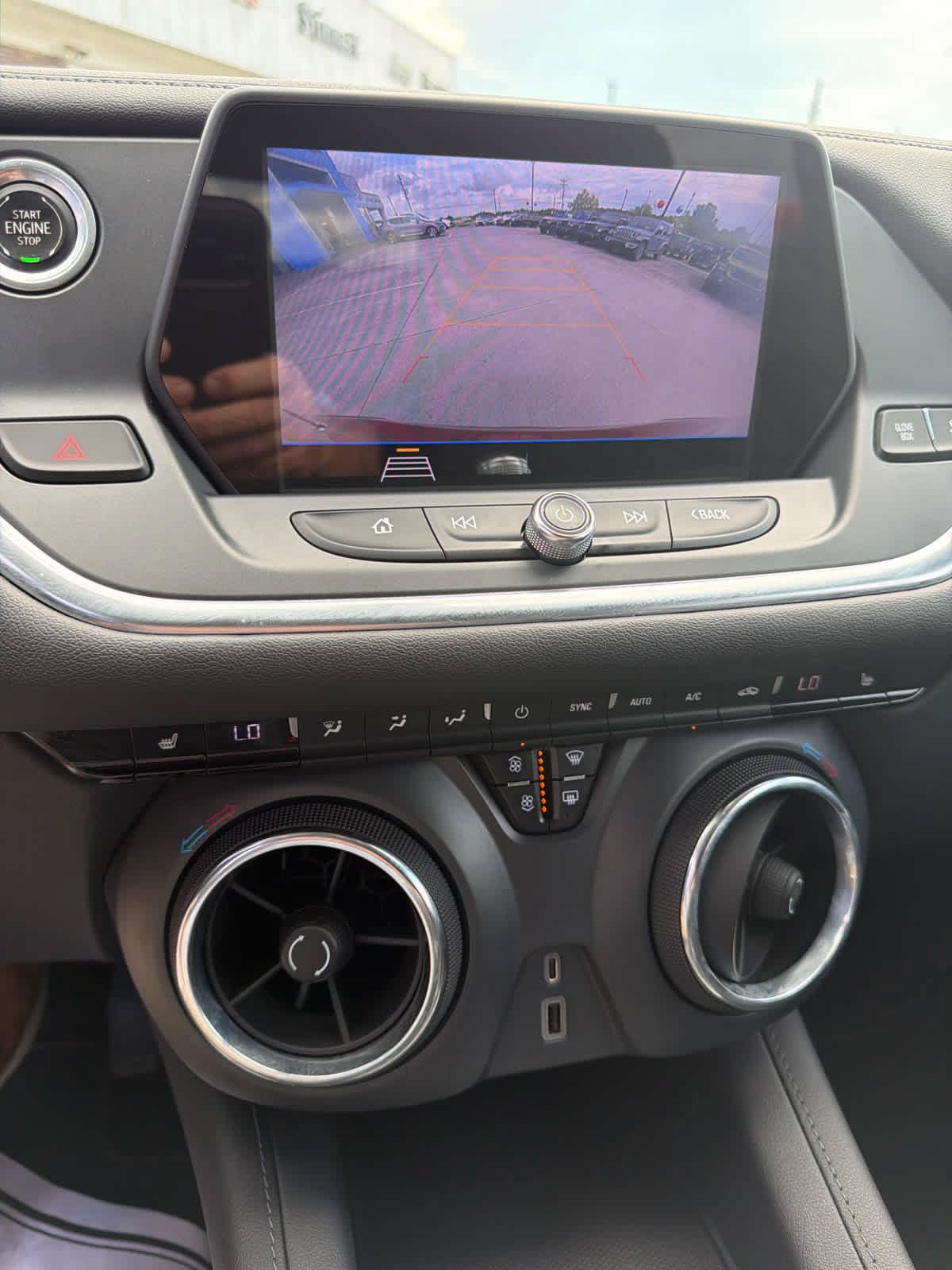 Used 2019 Chevrolet Blazer LT FWD image 14