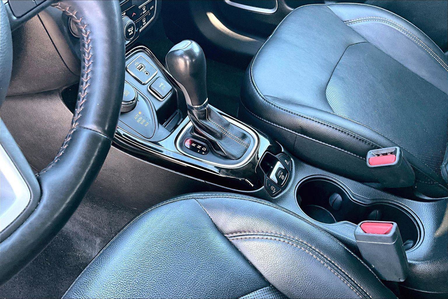 Used 2018 Jeep Compass Limited image 16