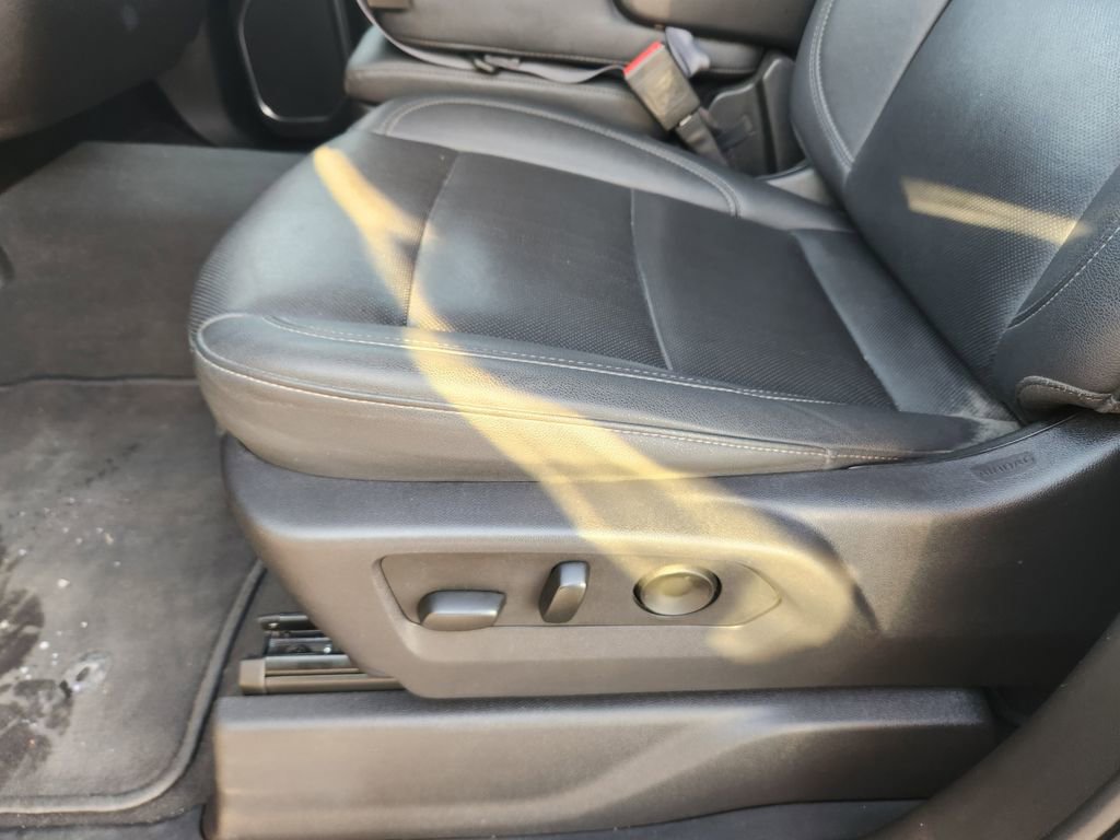 Used 2025 GMC Sierra 1500 SLT image 30