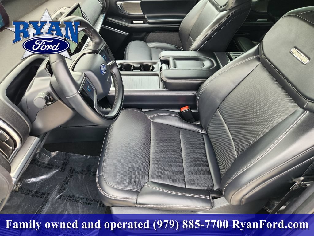 Certified 2025 Ford Expedition Max Platinum AWD/4WD image 9