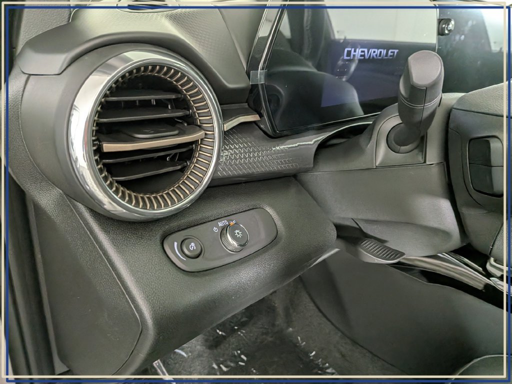 New 2026 Chevrolet Trax ACTIV w/ Driver Confidence Package FWD image 18