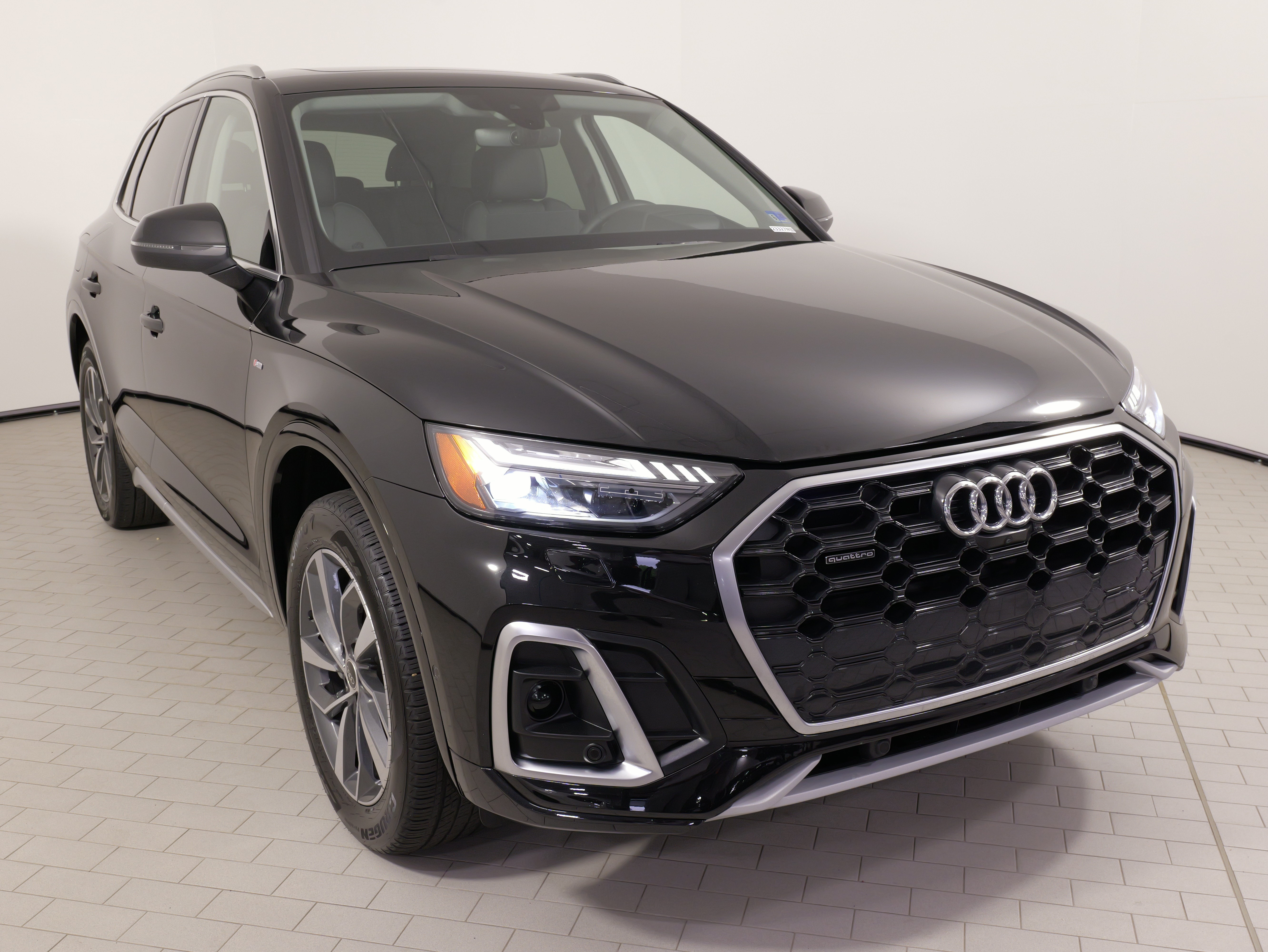 Used 2023 Audi Q5 2.0T Prestige AWD/4WD image 6