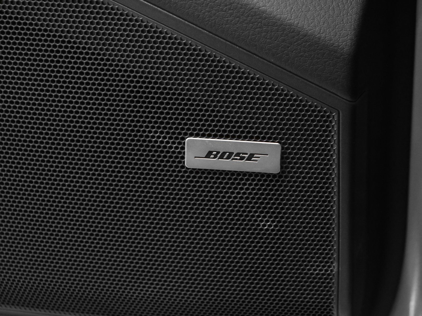 Certified 2025 Porsche Cayenne image 36