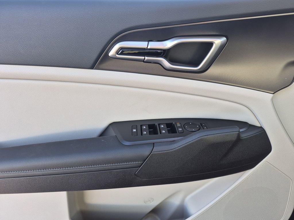 New 2026 Kia Sportage EX image 6
