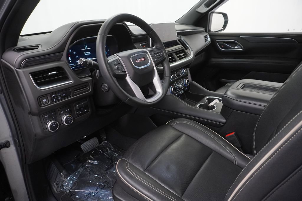 Used 2024 GMC Yukon SLT w/ SLT Premium Package AWD/4WD image 18