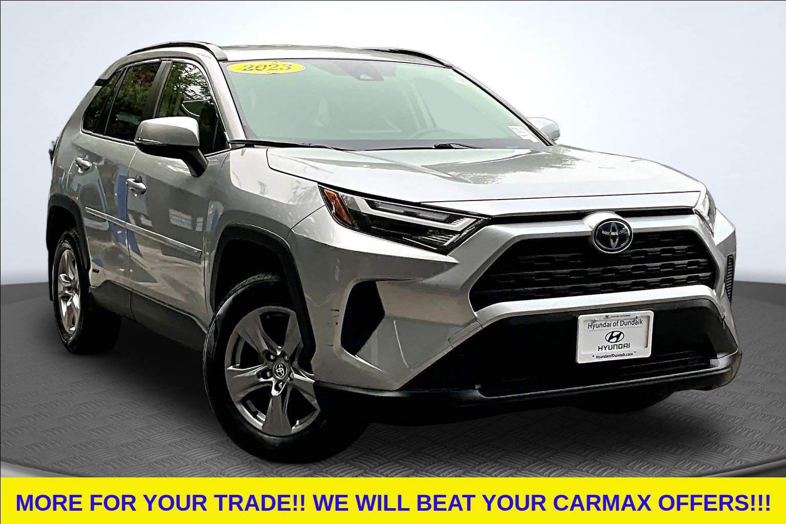 Used 2023 Toyota RAV4 XLE AWD/4WD image 2