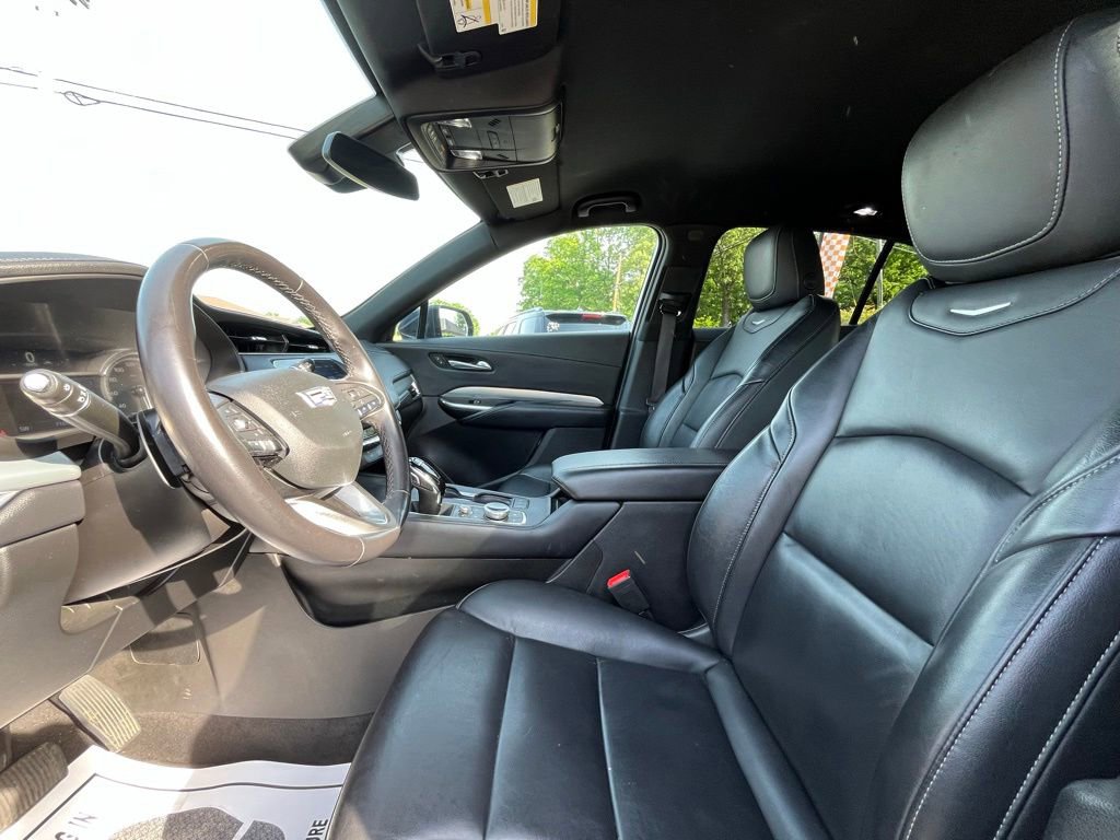 Used 2023 Cadillac XT4 Premium Luxury FWD image 16