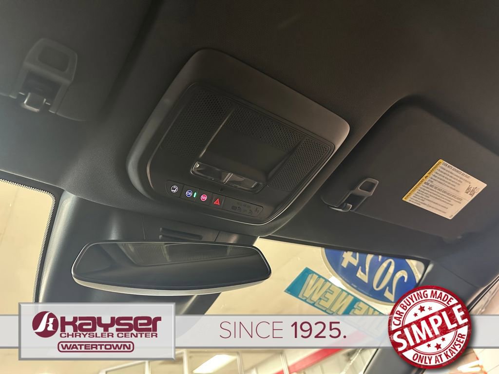 Used 2024 Chevrolet Equinox EV RS image 30