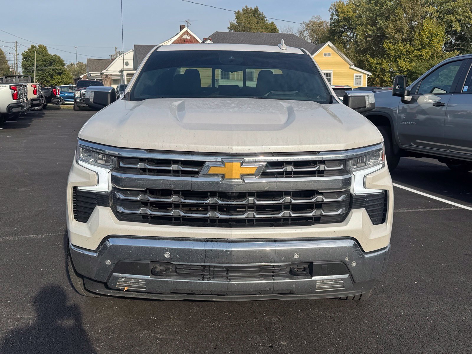 Used 2025 Chevrolet Silverado 1500 LTZ w/ LTZ Premium Package AWD/4WD image 9