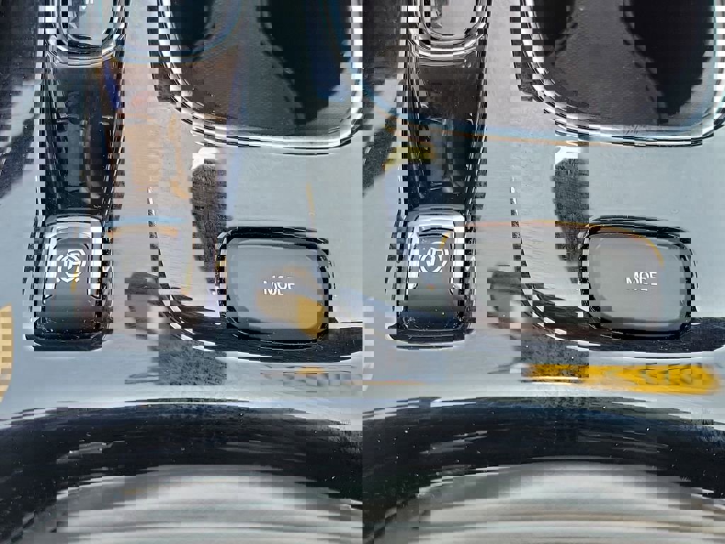 Used 2023 Buick Envision Preferred image 32