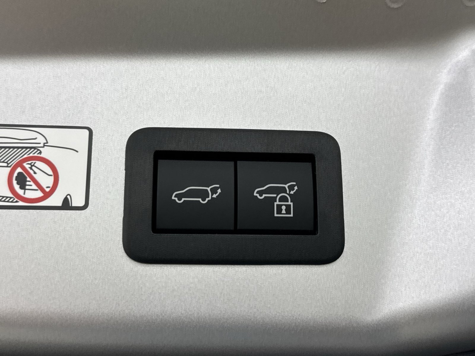 New 2027 Toyota Prius Plug-In Hybrid w/ Limited Premium Package FWD image 34