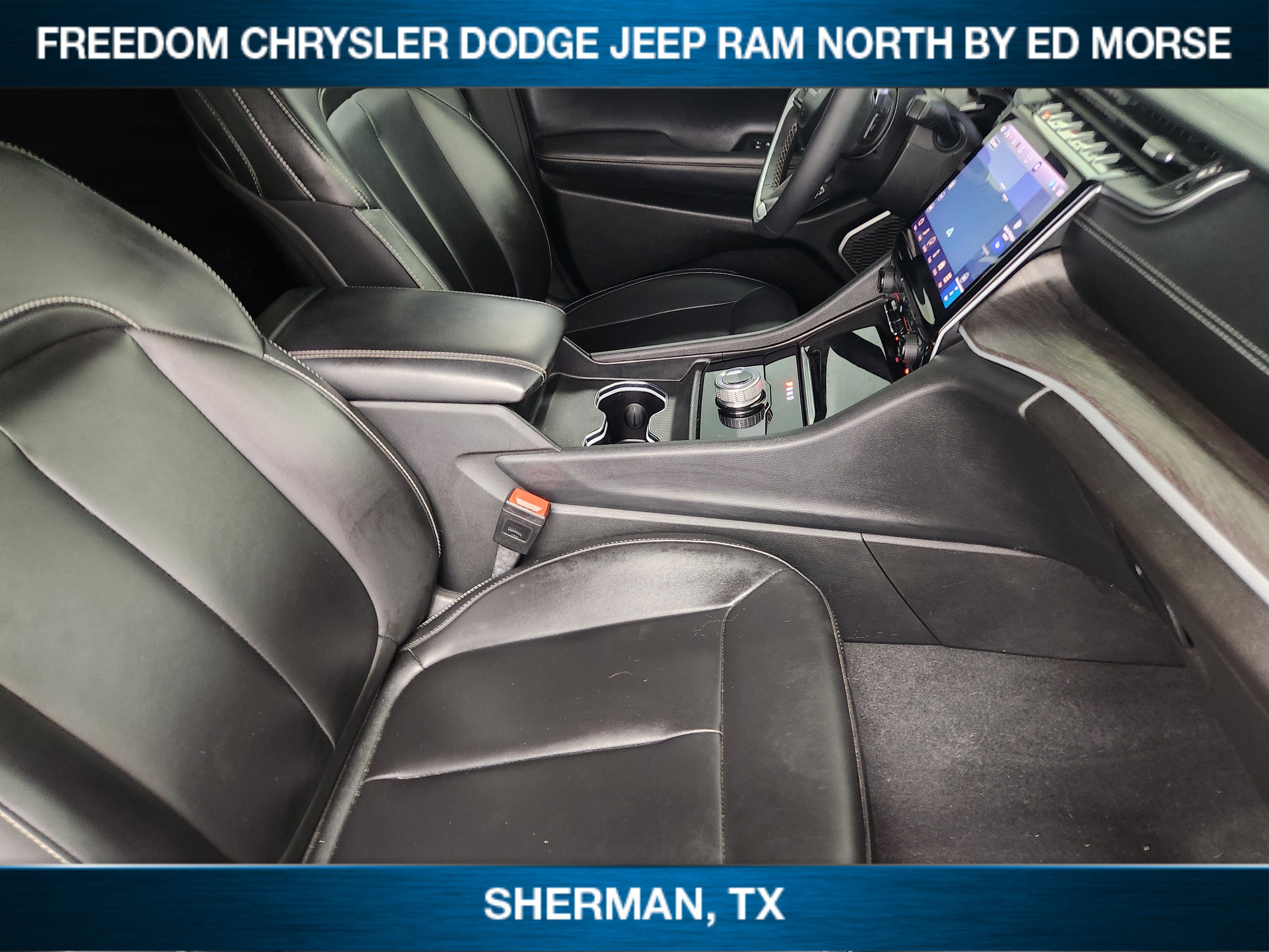 Used 2024 Jeep Grand Cherokee L Limited w/ Black Appearance Package RWD image 9