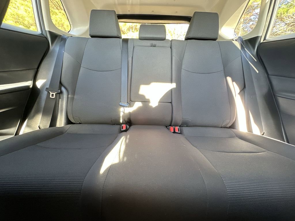 Used 2021 Toyota RAV4 LE image 27