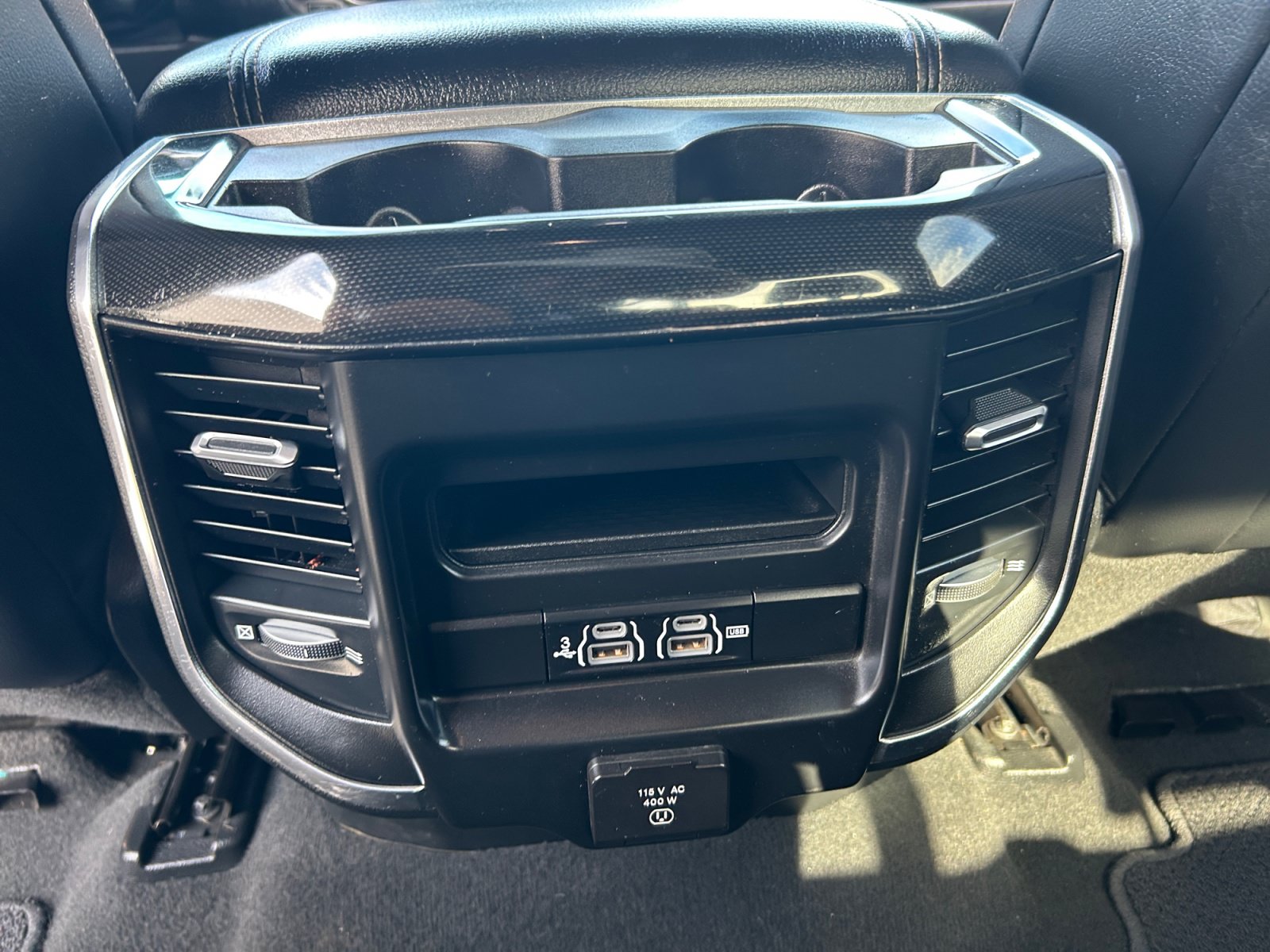 Used 2019 RAM 1500 Laramie w/ Sport Appearance Package AWD/4WD image 29