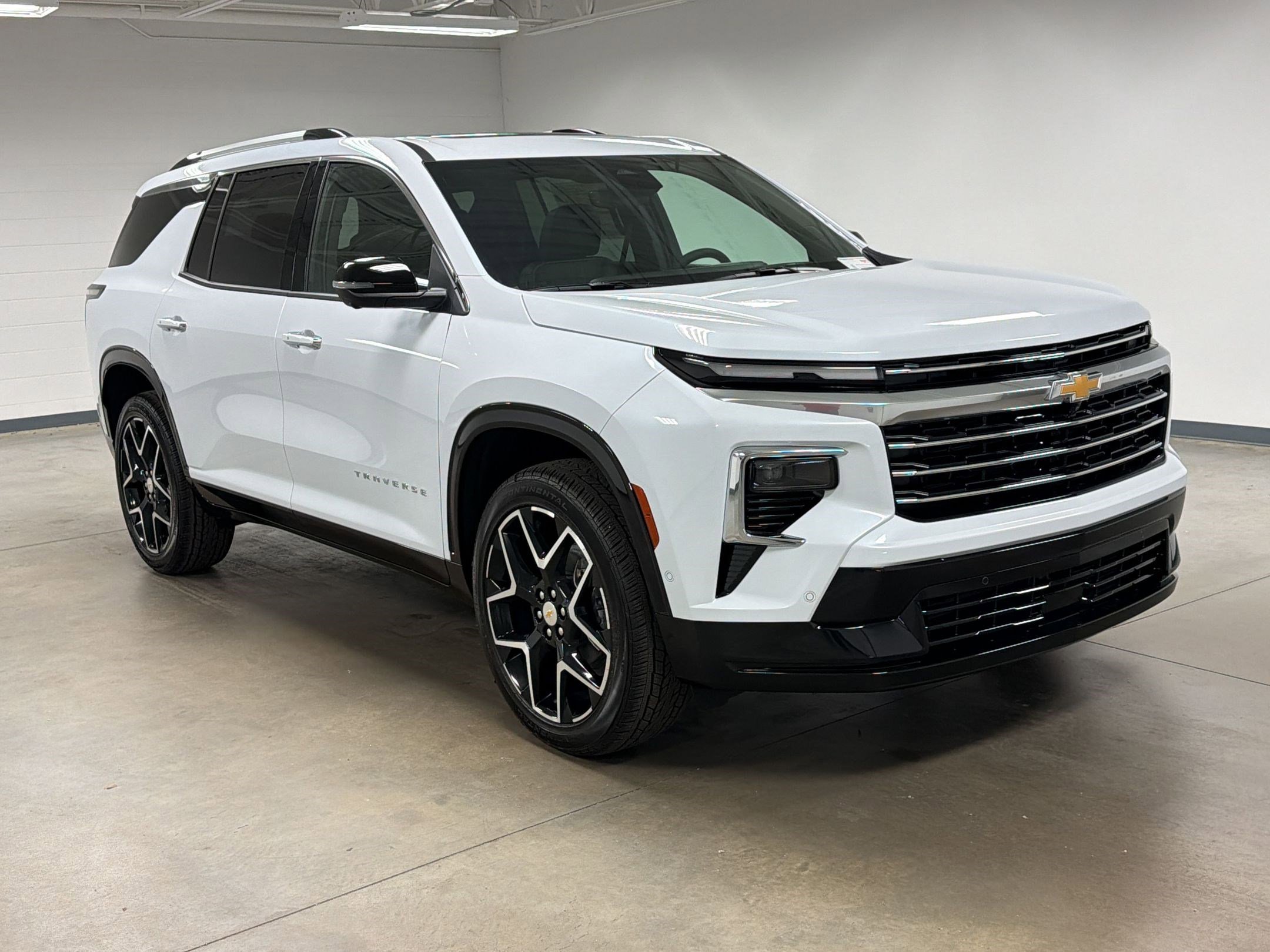 New 2026 Chevrolet Traverse High Country w/ LPO, Floor Liner Package image 6