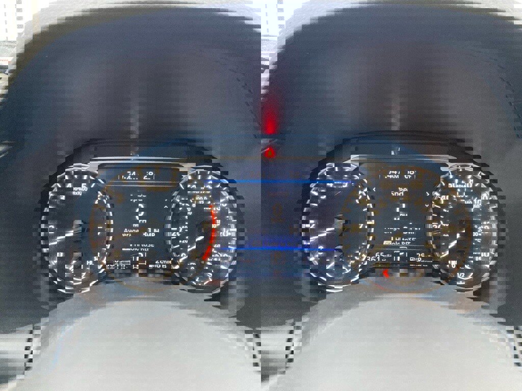 Used 2025 Nissan Altima 2.5 SV image 14