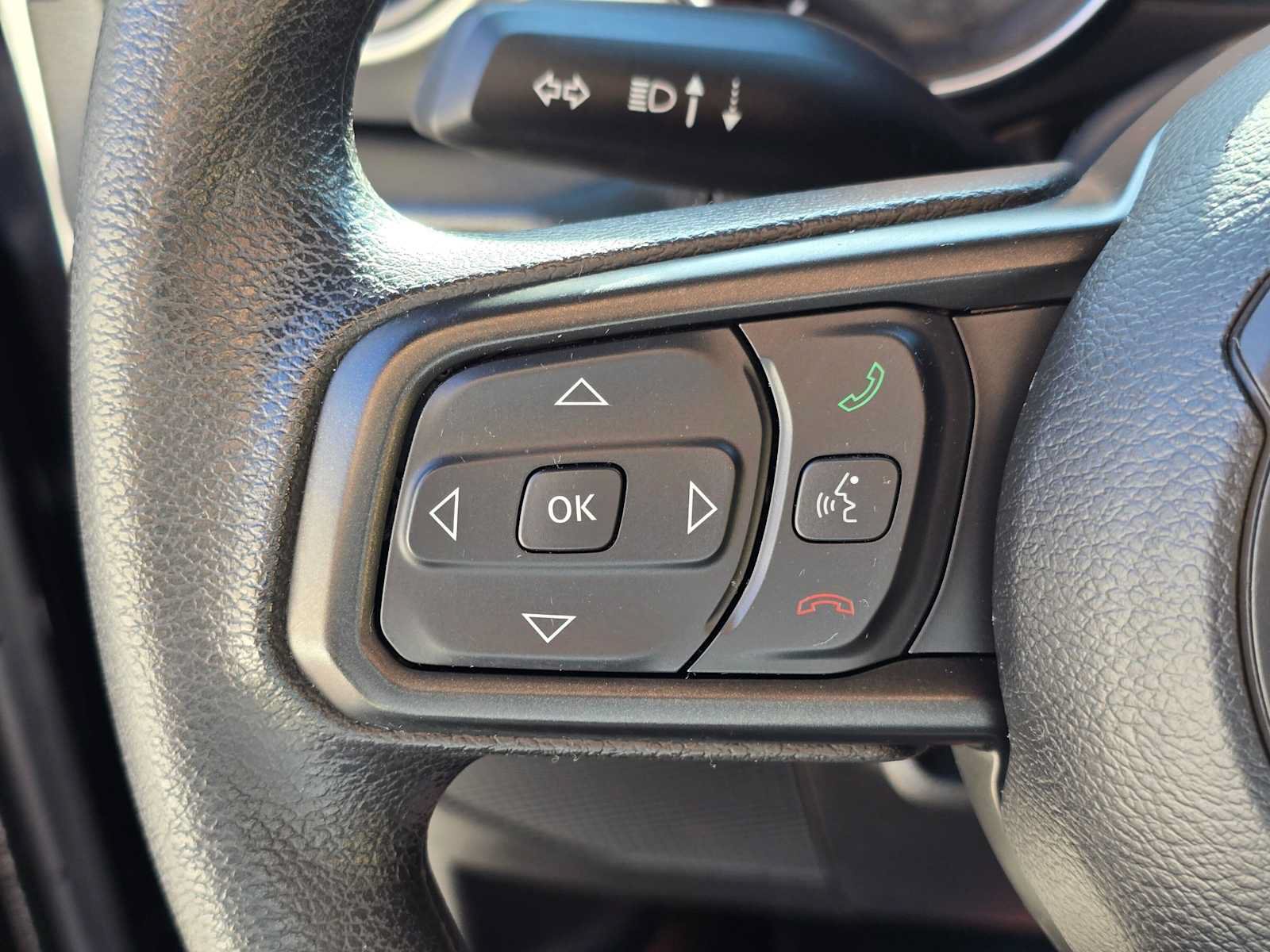Used 2023 Jeep Gladiator Sport AWD/4WD image 33