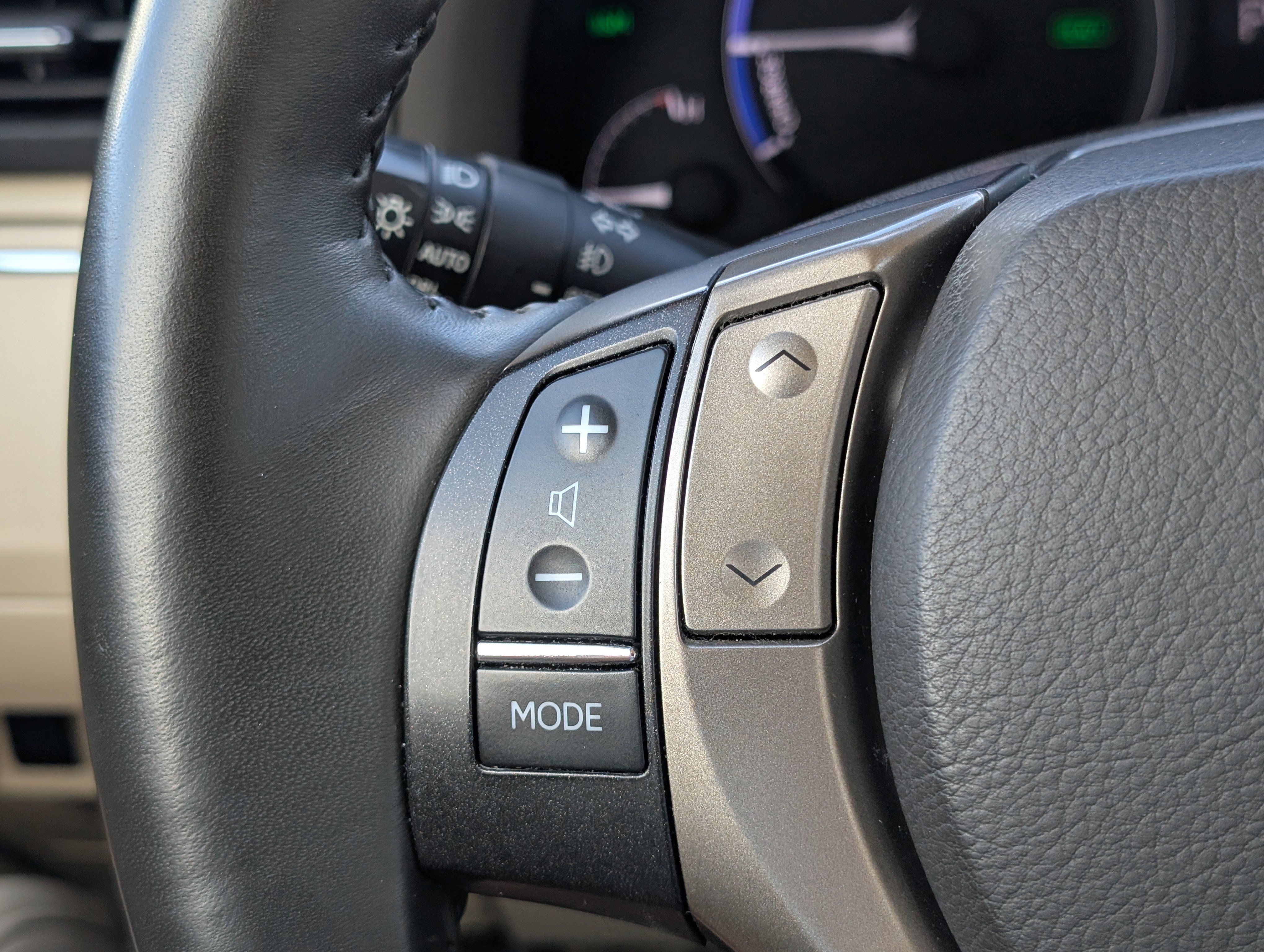 Used 2015 Lexus RX 450h FWD image 15