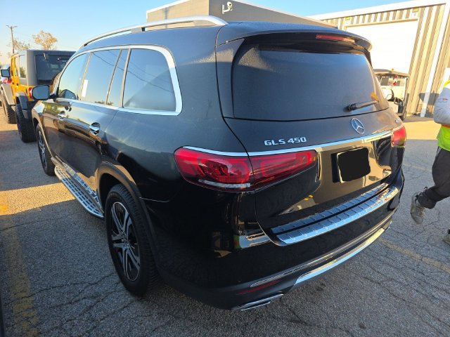 Used 2023 Mercedes-Benz GLS 450 4MATIC image 6