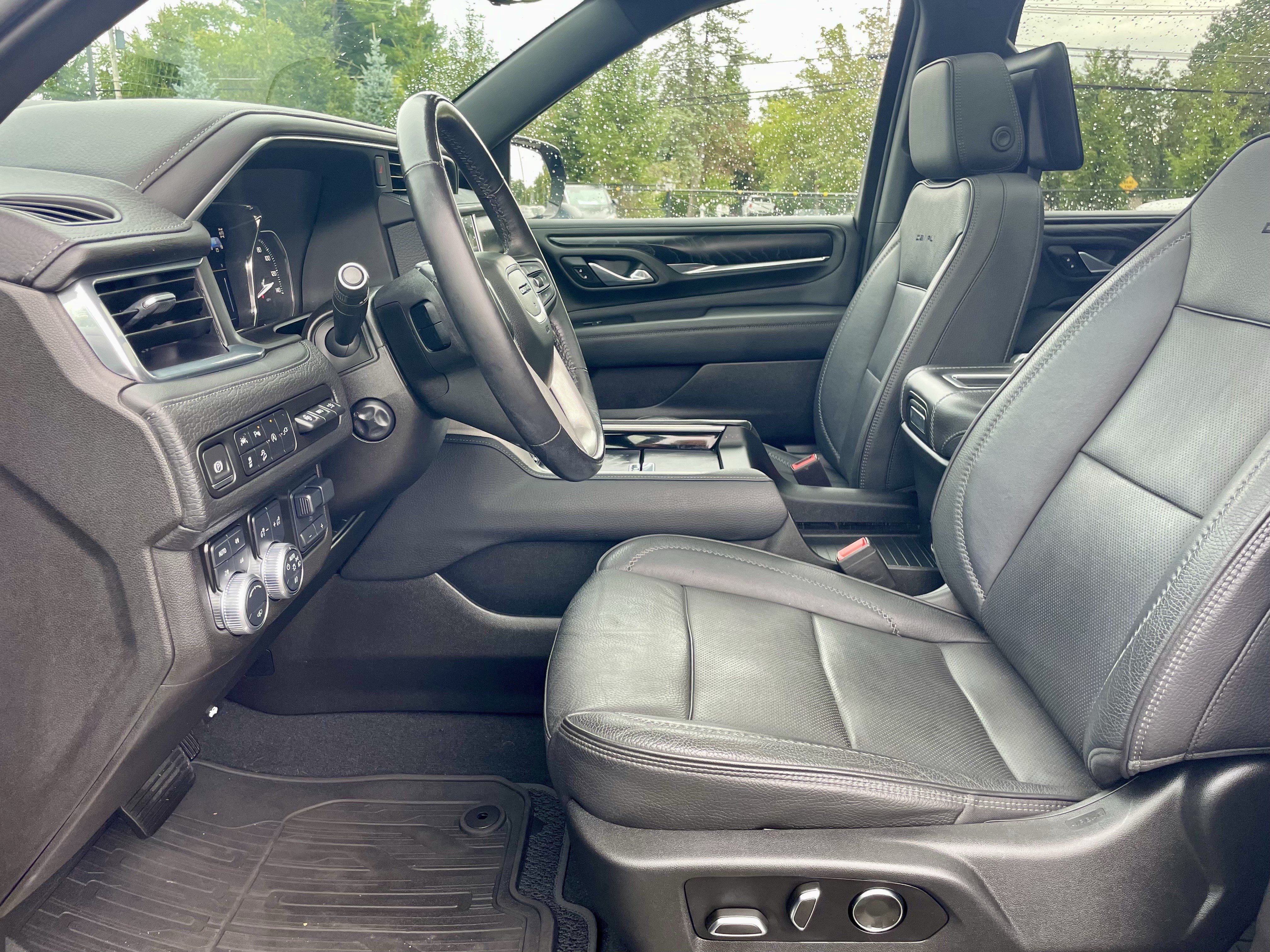 Used 2021 GMC Yukon XL Denali w/ Denali Ultimate Package AWD/4WD image 14