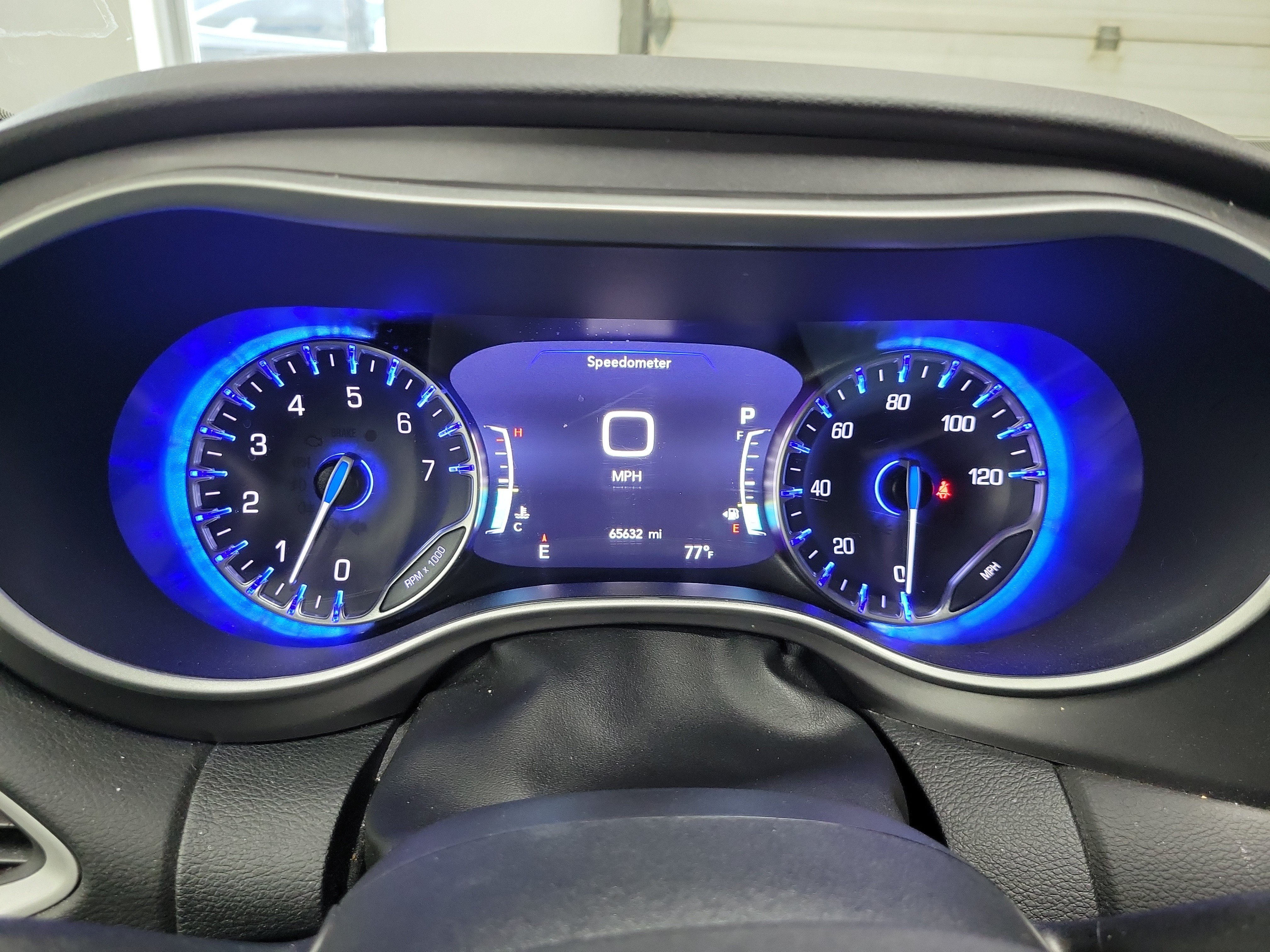 Used 2025 Chrysler Pacifica Select FWD image 23