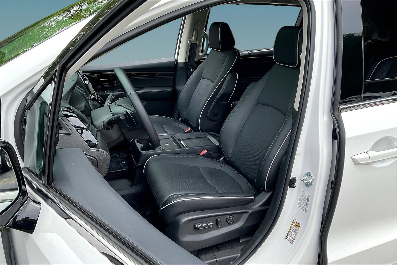 Used 2026 Honda Odyssey Elite image 21