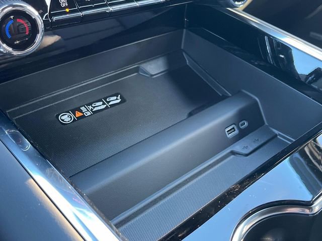 New 2026 Chevrolet Suburban High Country w/ Sun And Tow Package image 32