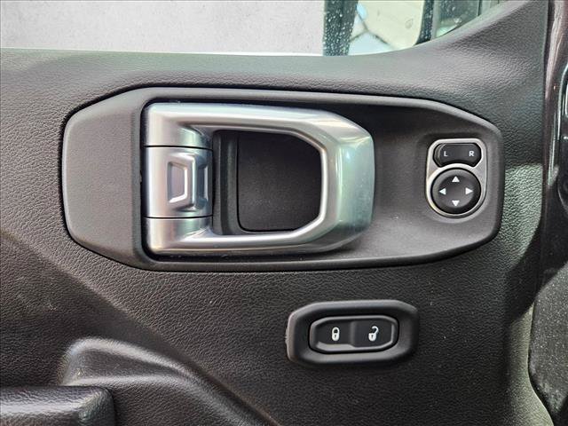 Used 2024 Jeep Wrangler Unlimited AWD/4WD image 25